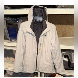 The North Face Women’s XL multi 3-1 wear Jacket with detachable hood